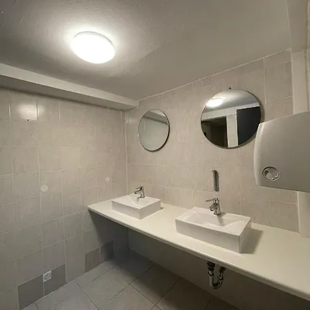 Baarii - Albergue *